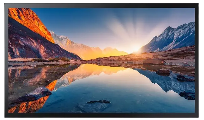 شاشة 43 مثبتة على الحائط